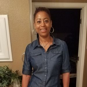 Meet your Posher, Elaine